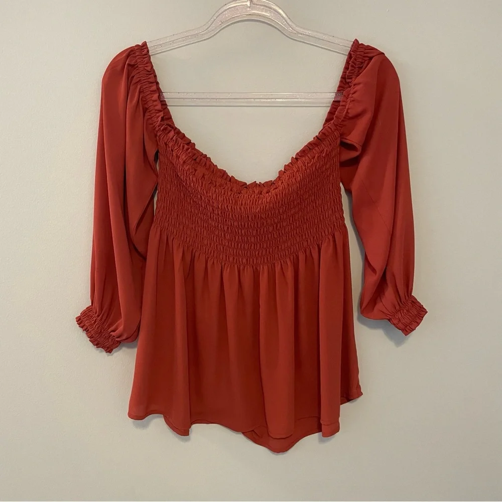 Off the Shoulder Top - Picture 2 of 3